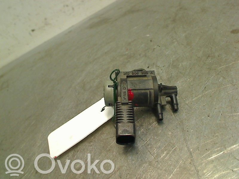 Volkswagen Golf VI Solenoid supapă turbosuflantă 