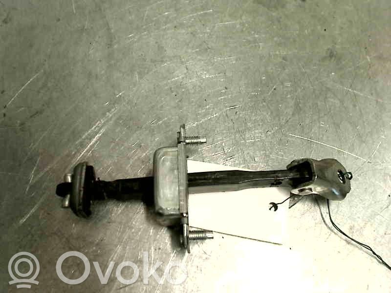 Subaru Outback Etuoven pidätin 