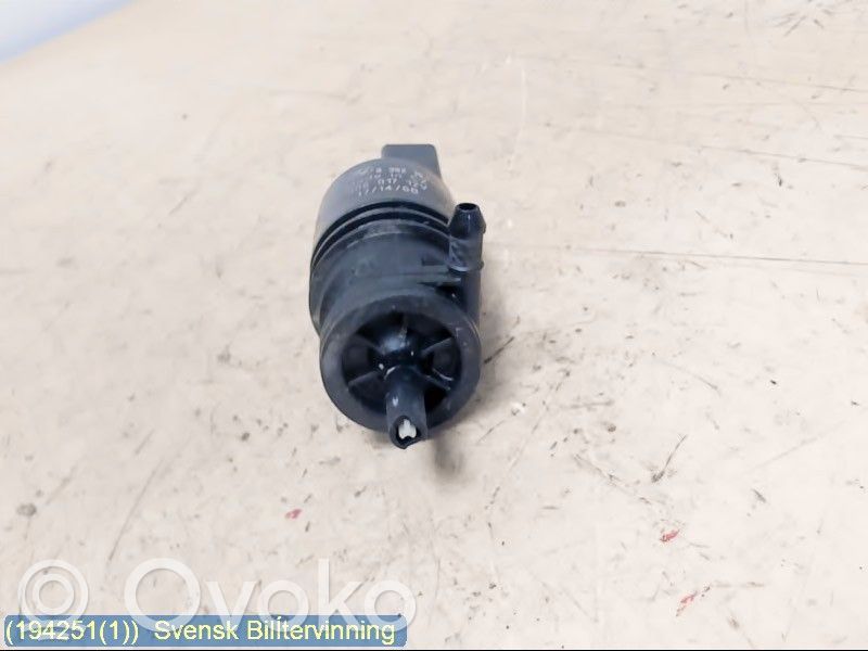 BMW 5 F10 F11 Windscreen/windshield washer pump 