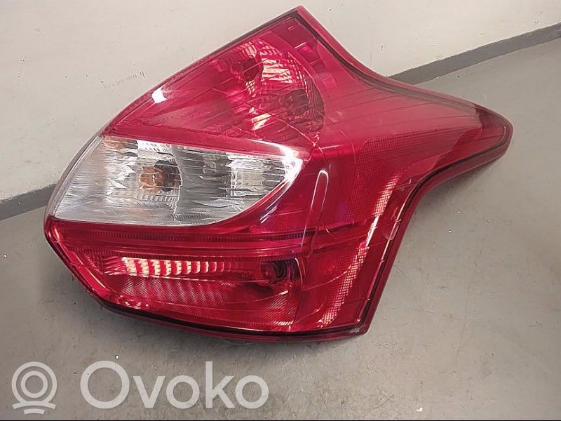 Rear/tail lights   1825319