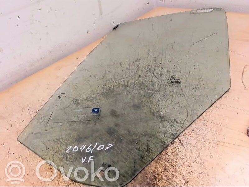 Peugeot Boxer Szyba drzwi przednich 