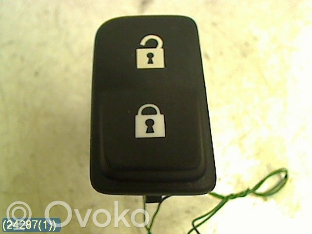 Volvo V50 Przycisk centralnego zamka 