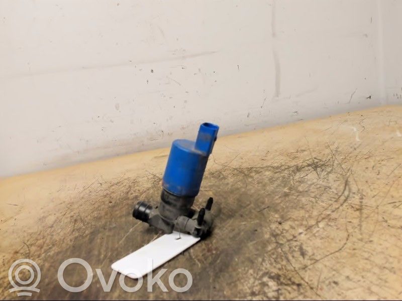 Volvo V60 Žibintų apiplovimo skysčio siurbliukas 