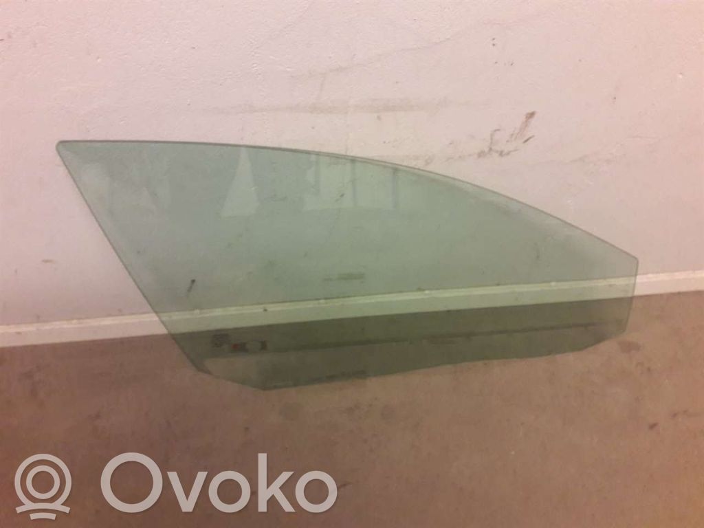 Volvo XC70 Front door window glass four-door 