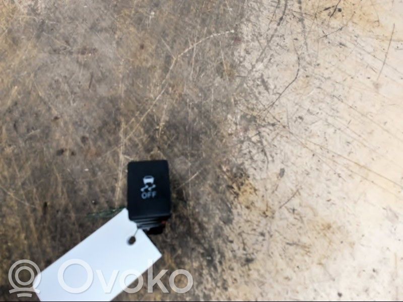 Toyota RAV 4 (XA40) Przycisk kontroli trakcji ASR 