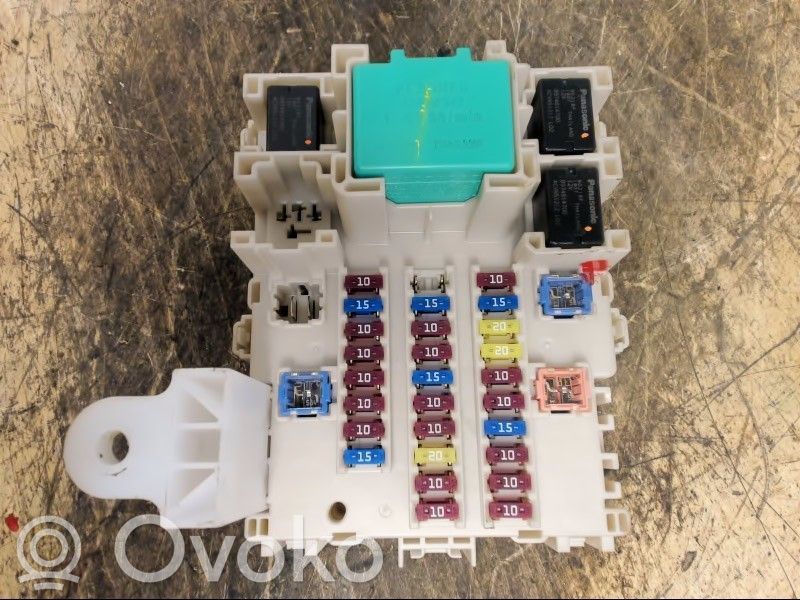 Isuzu D-Max Fuse module 
