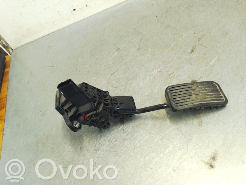 Honda CR-V Kaasupoljin 