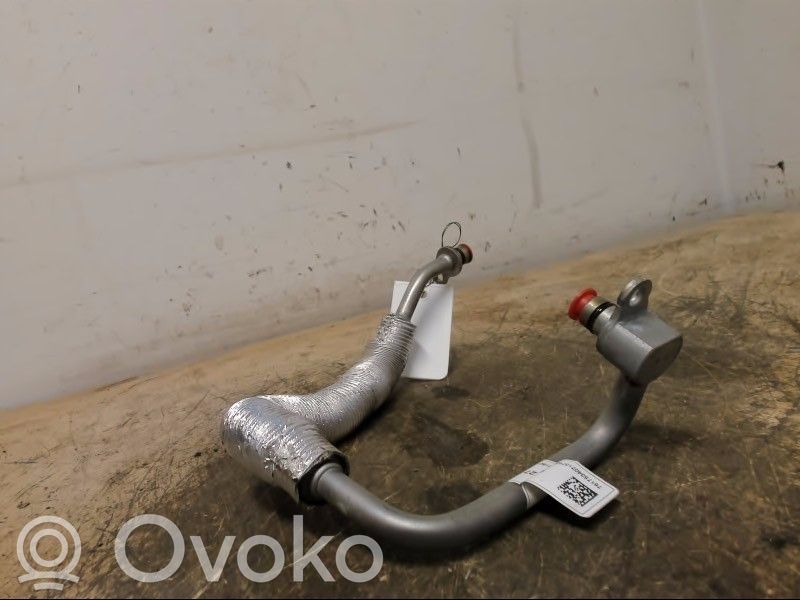 BMW 5 G30 G31 G38 Tubo flessibile mandata olio del turbocompressore turbo