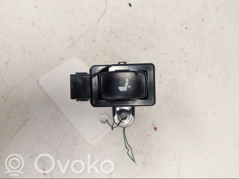 KIA Ceed Seat control switch 