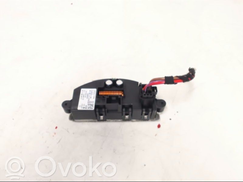 Motor aerotermă/rezistor ventilator   8T0820521,F011500106,8T0820521