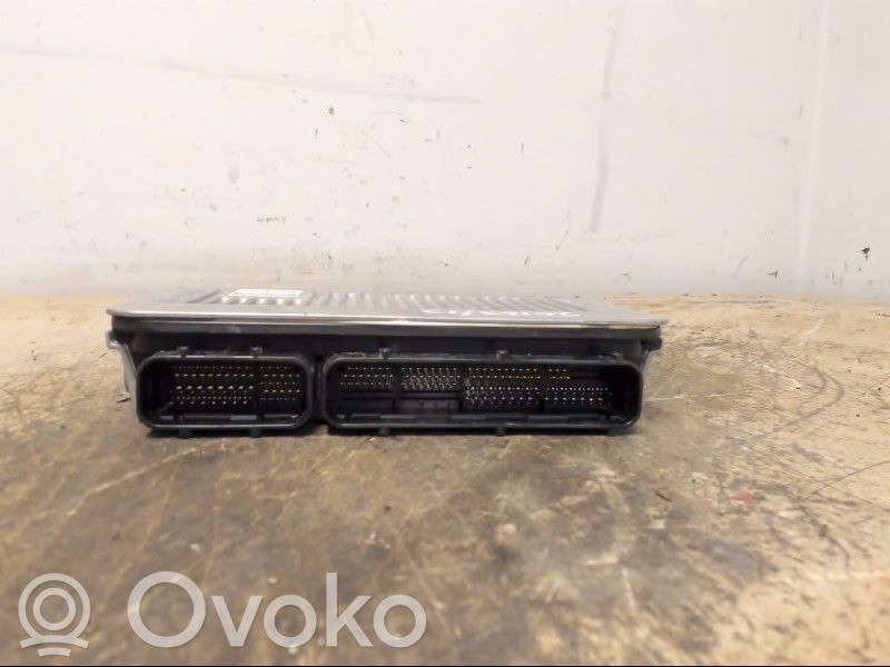 Toyota RAV 4 (XA40) Unité de commande / module d'injection 