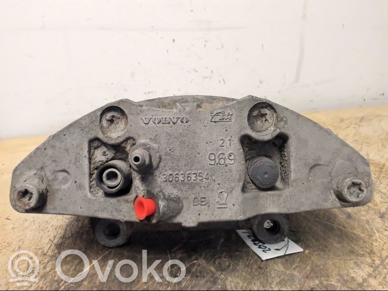 Volvo V70 Zacisk hamulcowy przedni 