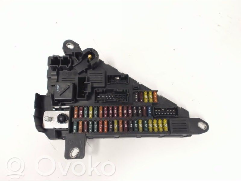 BMW 5 E60 E61 Fuse module 