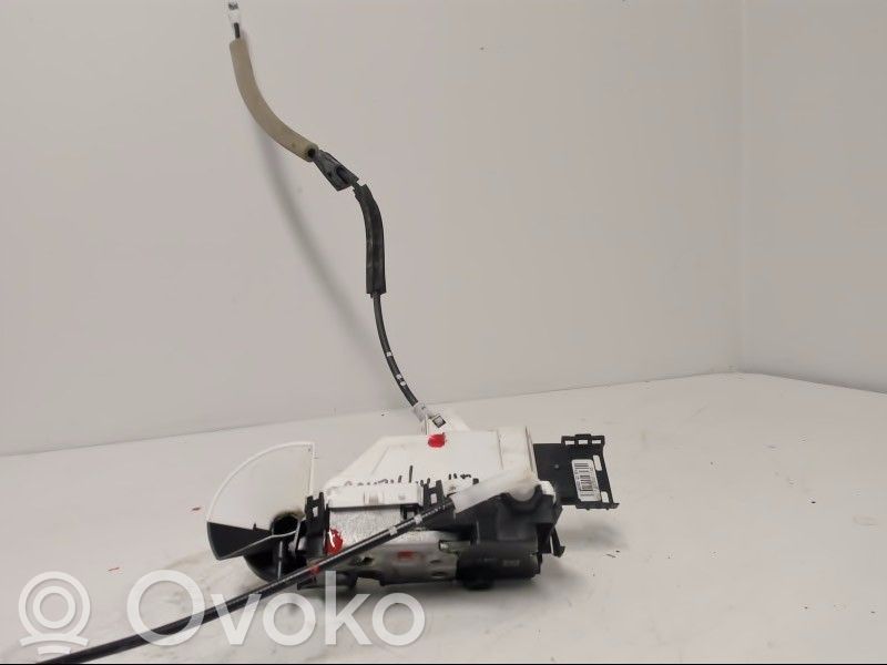 Peugeot Partner Etuoven lukko 
