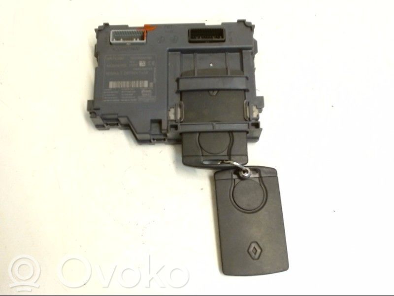 Renault Clio IV Steering wheel lock 
