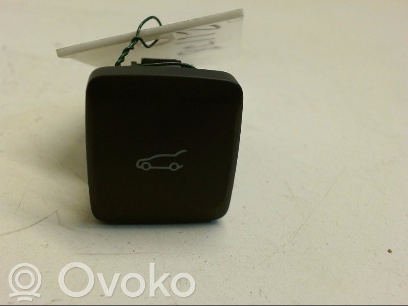 Ford Mondeo MK V Tailgate/boot open switch button 
