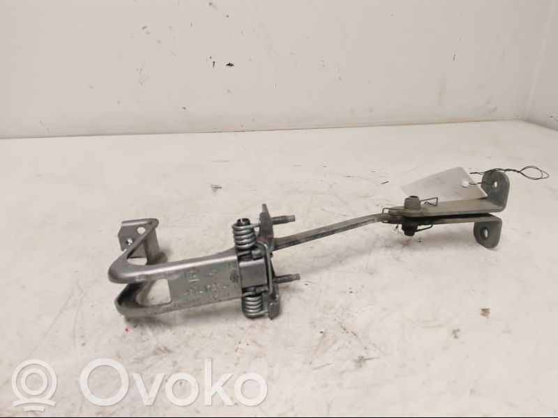 Opel Vivaro Ogranicznik drzwi tylnych 