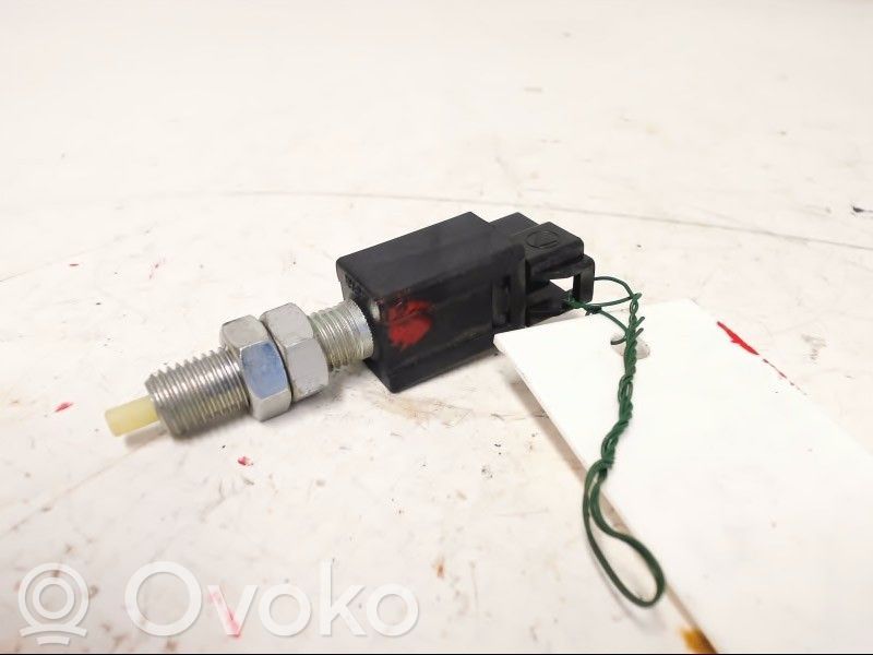 Sensor del pedal de embrague   83281AA010