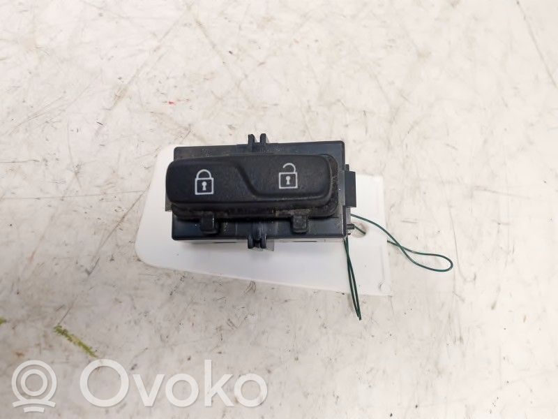 Central locking switch button   31318988,31318988