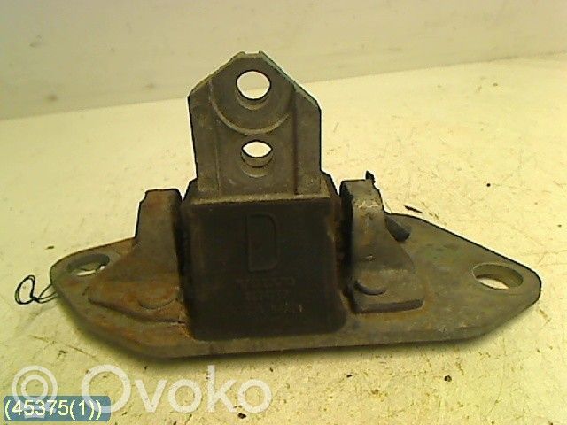 Engine mount bracket   8624757