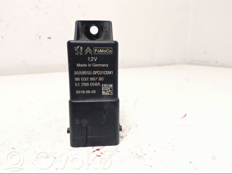Releu aprindere   1872379,51299058A,9803299780