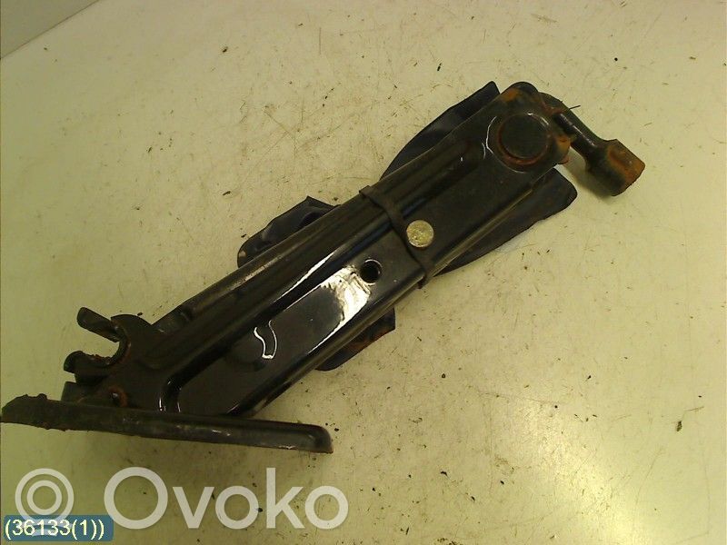 Lewarek samochodowy   INKDRAGSKAFT