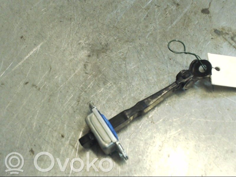 KIA Soul Etuoven pidätin 