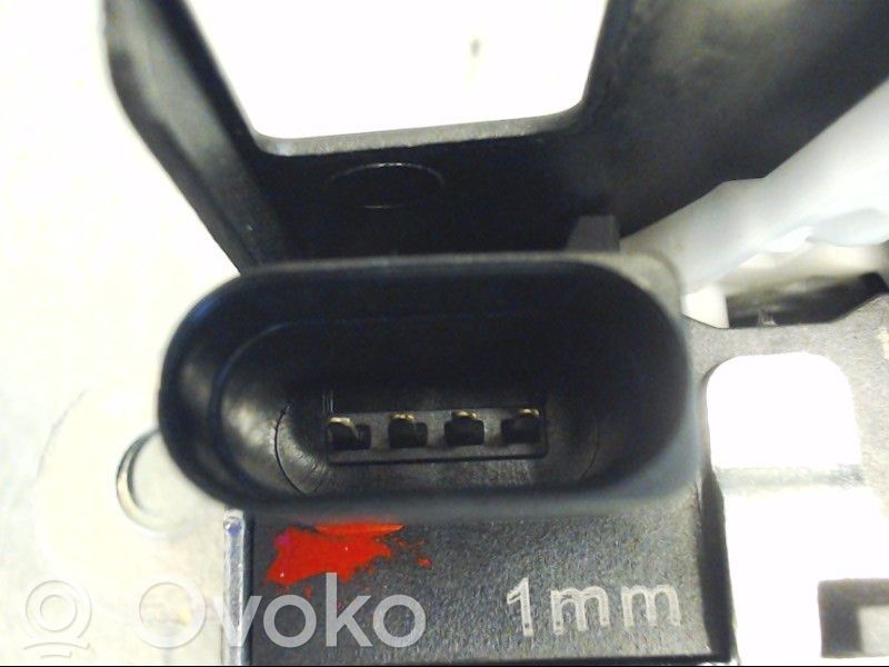 Volkswagen Golf VII Zamek klapy tylnej / bagażnika