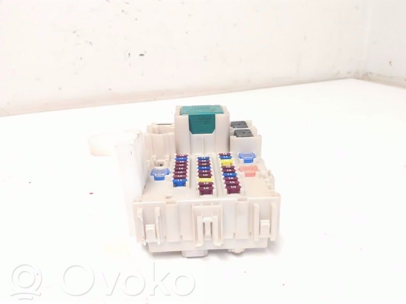 Isuzu D-Max Fuse module 