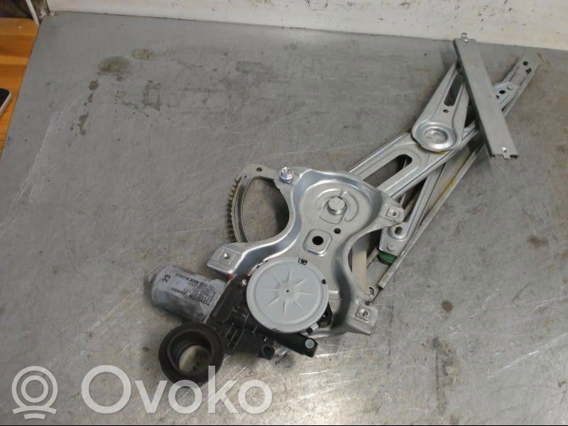 Toyota Auris E180 Elektryczny podnośnik szyby drzwi przednich 