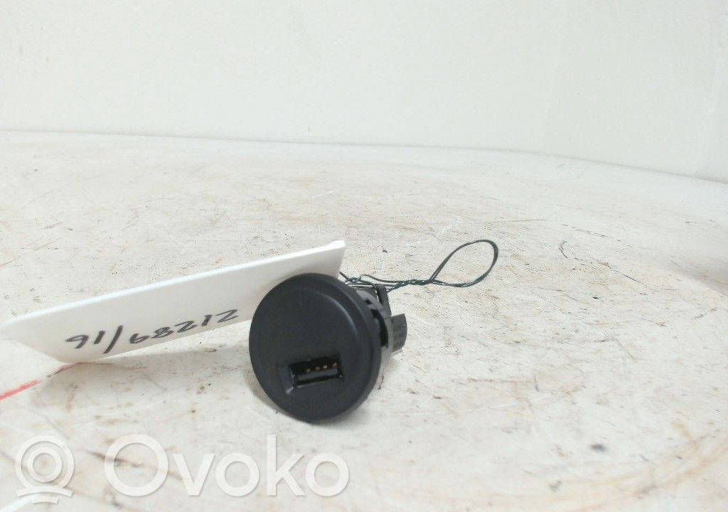 Enchufe conector USB   96645227ZD,96645227XT