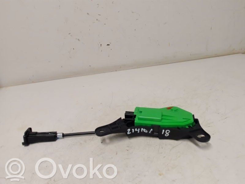 Polttoainesäiliön korkin lukko   81590A6200