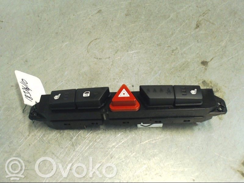 KIA Ceed Hazard light switch 