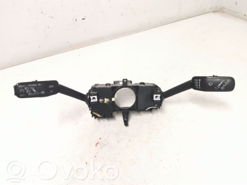 Seat Ibiza V (KJ) Bloc semnalizator și ștergător parbriz 