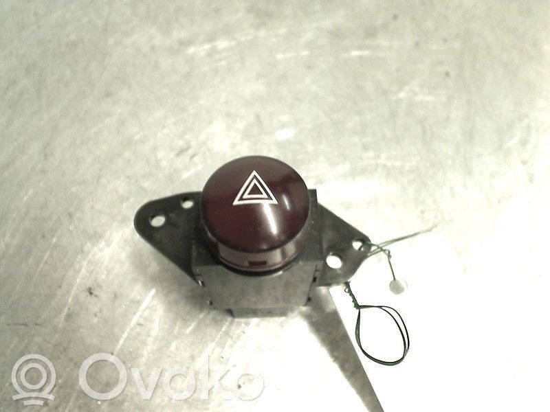 Mitsubishi Grandis Interruttore luci di emergenza 