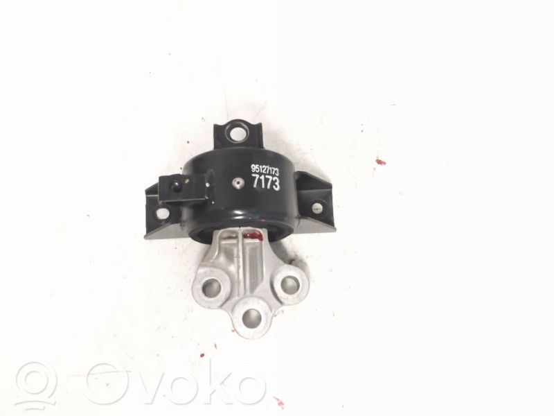 Engine mounting bracket   95127173,95127173