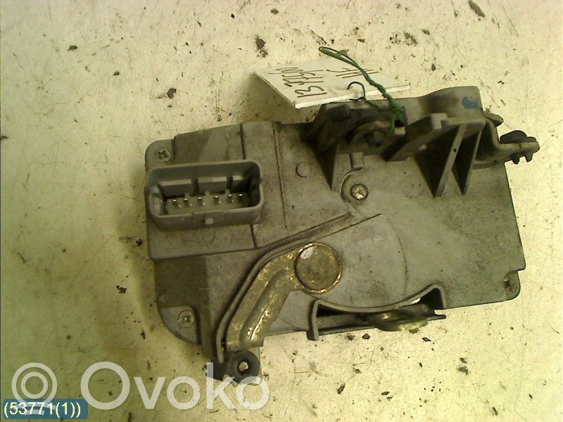 Peugeot 206 Front door lock 