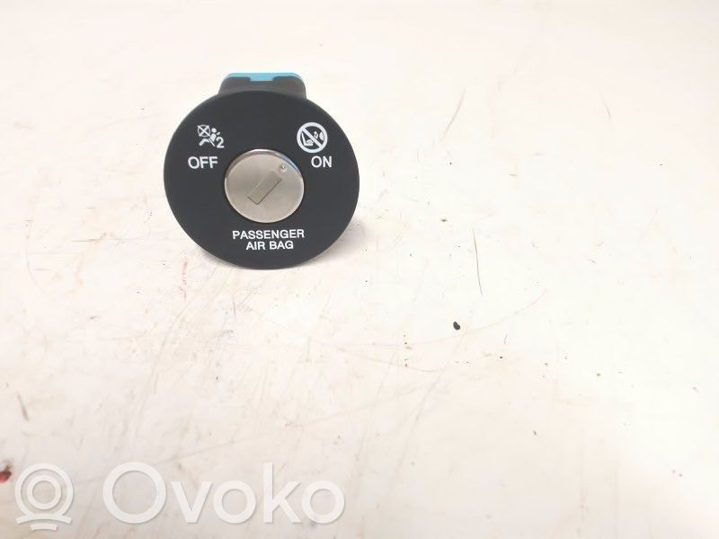 KIA Optima Interruptor de encendido/apagado del airbag de pasajero 