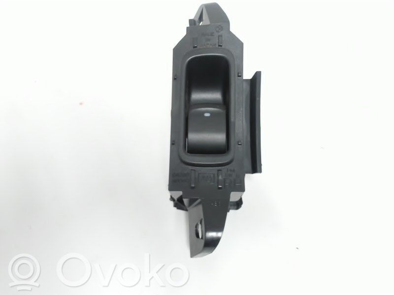 Subaru Outback Electric window control switch 