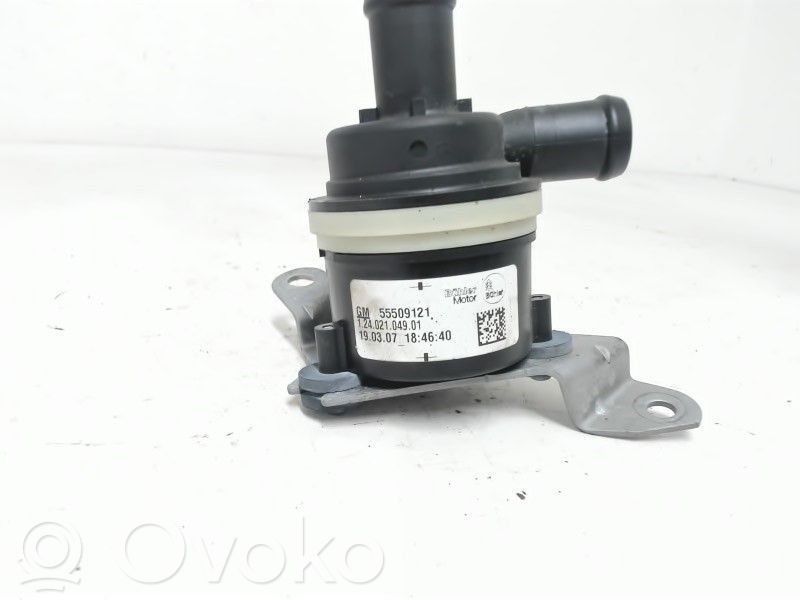 Opel Insignia B Pompe à eau de liquide de refroidissement 