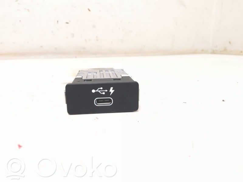 Enchufe conector USB   84108711939,84108711939