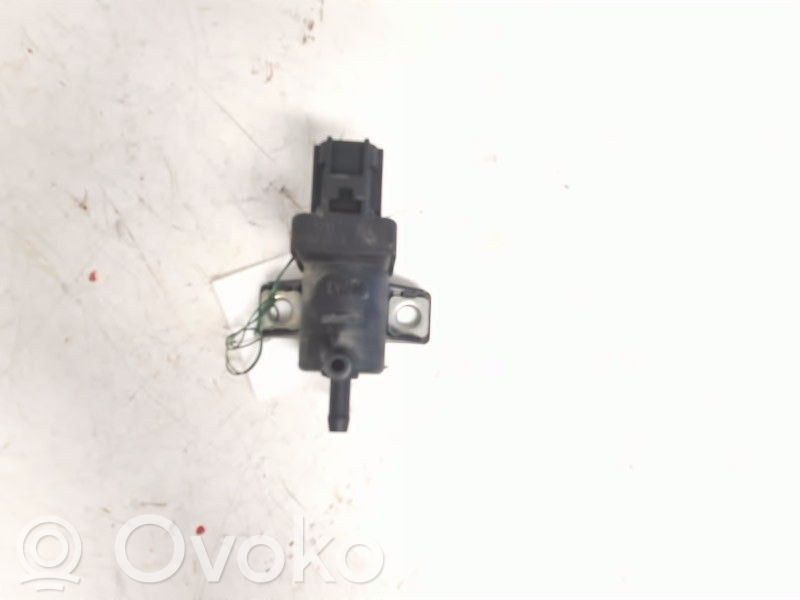 Vacuum valve   1321214