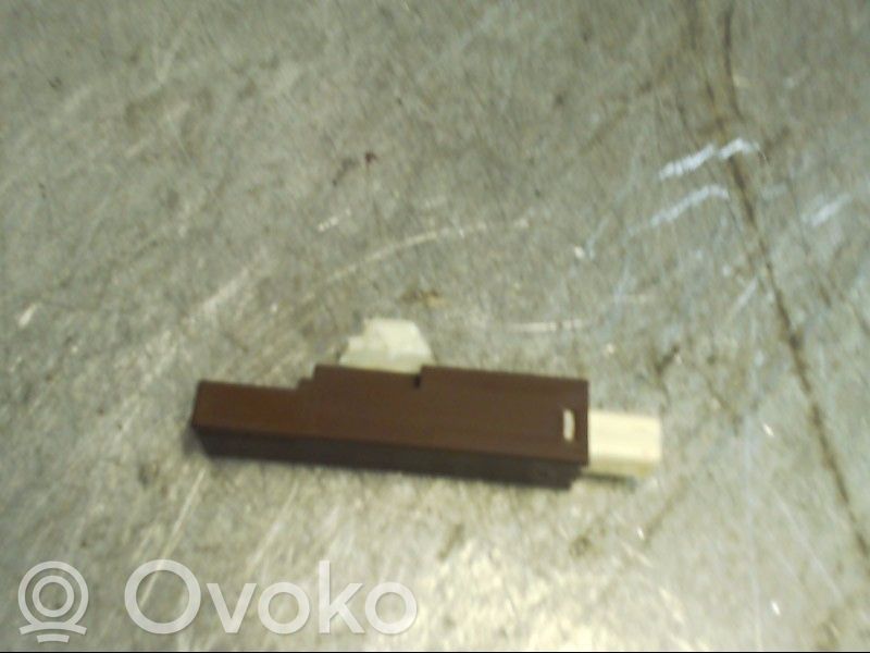 Toyota Auris E180 Radion antenni 