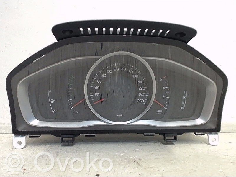 Volvo V70 Spidometrs (instrumentu panelī) 