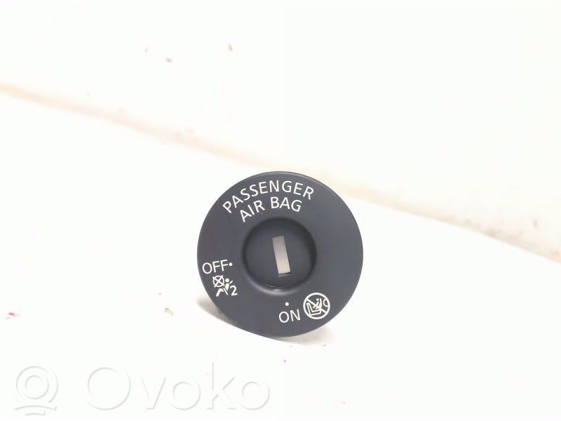 Nissan Qashqai Interruttore airbag passeggero on/off