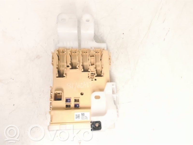 Toyota Auris E180 Modulo fusibile 