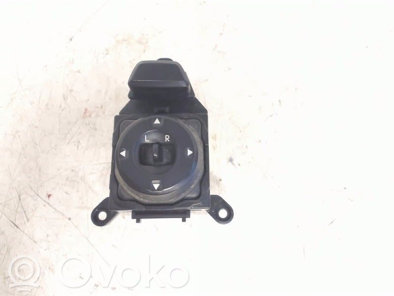 Wing mirror switch   935732T010