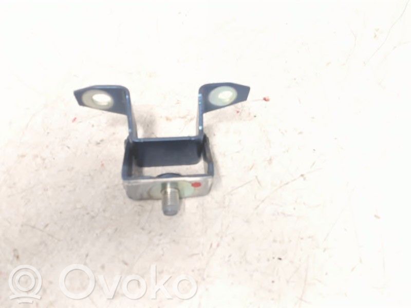 Mazda CX-3 Tailgate/trunk/boot hinge 