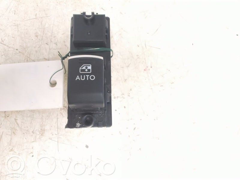 Subaru Outback (BS) Electric window control switch 