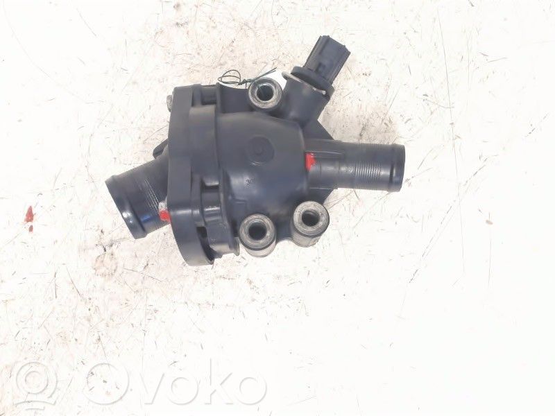 Volvo V70 Termostats / termostata korpuss 